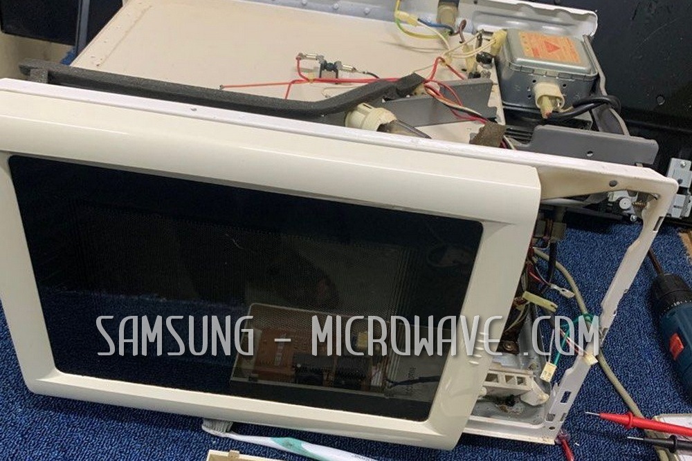 تعمیر بدنه و درب ماکروویو SAMSUNG (2)